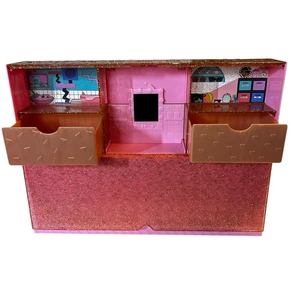 L.O.L Surprise Pop-Up Store & Doll Display Case - Picture 3 of 8